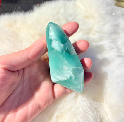 Aquamarine Crystal Tower – Calm · Courage · Inner Clarity (One of a Kind)