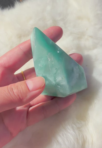 Aquamarine Crystal Tower – Calm · Courage · Inner Clarity (One of a Kind)